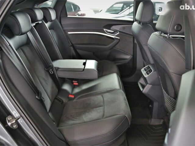 Ауди E-Tron, объемом двигателя 0 л и пробегом 42 тыс. км за 89000 $, фото 10 на Automoto.ua