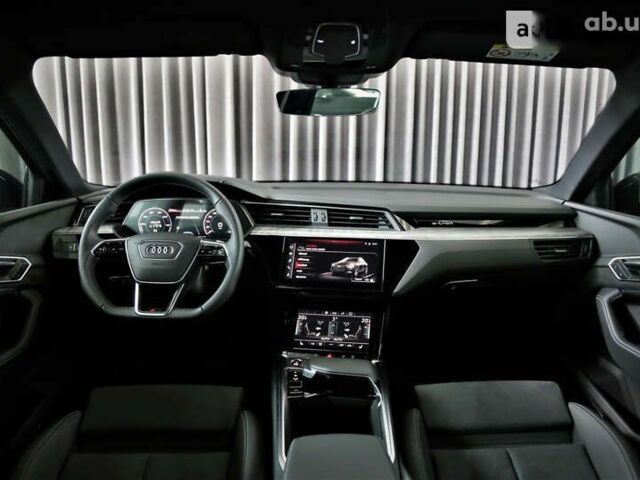 Ауди E-Tron, объемом двигателя 0 л и пробегом 42 тыс. км за 89000 $, фото 13 на Automoto.ua