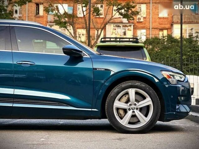 Ауди E-Tron, объемом двигателя 0 л и пробегом 77 тыс. км за 27500 $, фото 11 на Automoto.ua