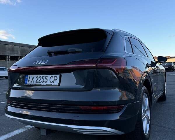 Ауди E-Tron, объемом двигателя 0 л и пробегом 42 тыс. км за 38999 $, фото 5 на Automoto.ua