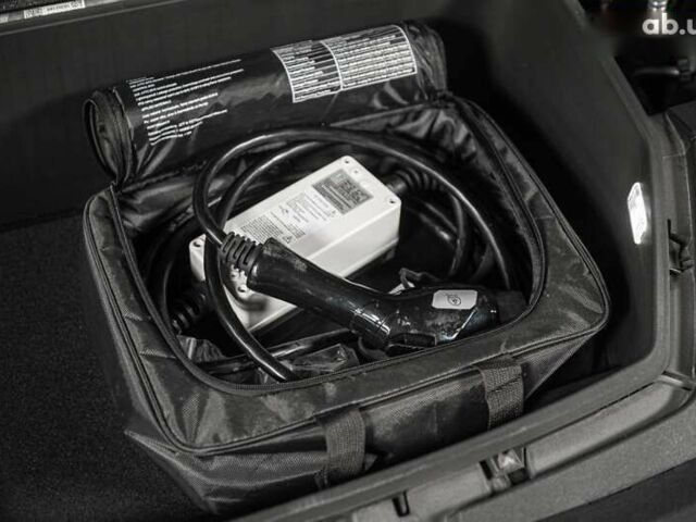 Ауді E-Tron, об'ємом двигуна 0 л та пробігом 61 тис. км за 39900 $, фото 8 на Automoto.ua