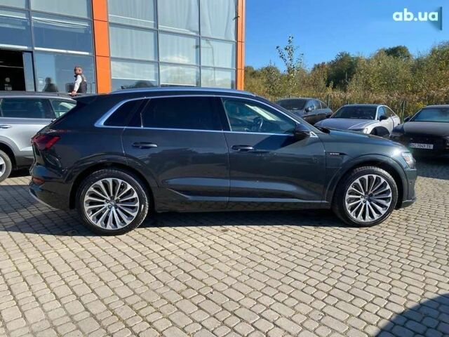 Ауди E-Tron, объемом двигателя 0 л и пробегом 66 тыс. км за 32900 $, фото 7 на Automoto.ua