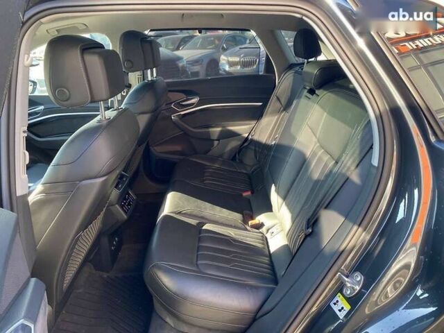 Ауди E-Tron, объемом двигателя 0 л и пробегом 66 тыс. км за 32900 $, фото 22 на Automoto.ua