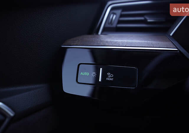 Ауди E-Tron, объемом двигателя 0 л и пробегом 64 тыс. км за 31800 $, фото 19 на Automoto.ua