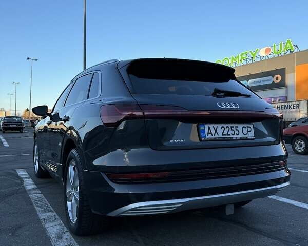Ауди E-Tron, объемом двигателя 0 л и пробегом 42 тыс. км за 38999 $, фото 4 на Automoto.ua