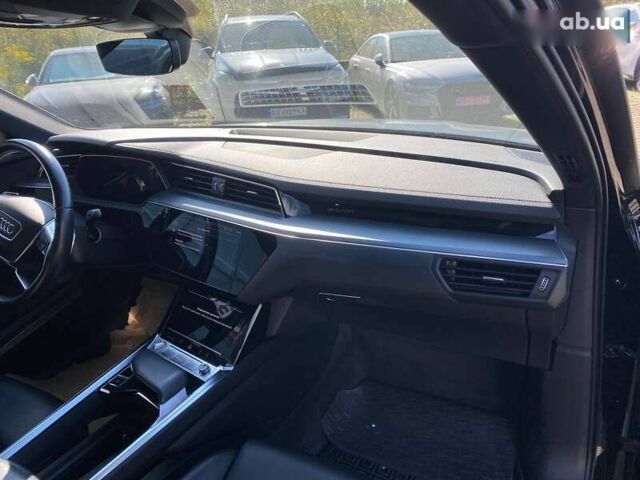 Ауди E-Tron, объемом двигателя 0 л и пробегом 81 тыс. км за 34950 $, фото 10 на Automoto.ua