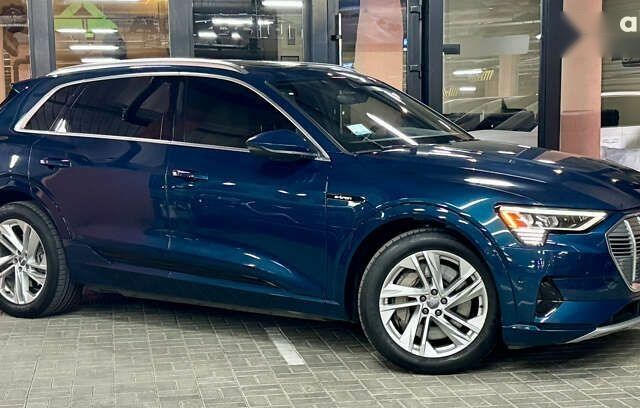 Ауди E-Tron, объемом двигателя 0 л и пробегом 56 тыс. км за 36800 $, фото 10 на Automoto.ua