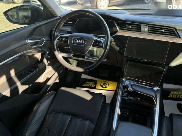 Ауди E-Tron, объемом двигателя 0 л и пробегом 64 тыс. км за 33990 $, фото 13 на Automoto.ua