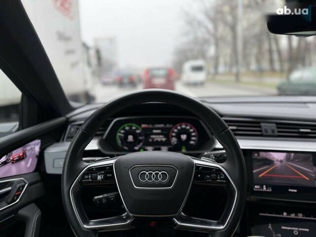 Ауди E-Tron, объемом двигателя 0 л и пробегом 109 тыс. км за 29888 $, фото 9 на Automoto.ua