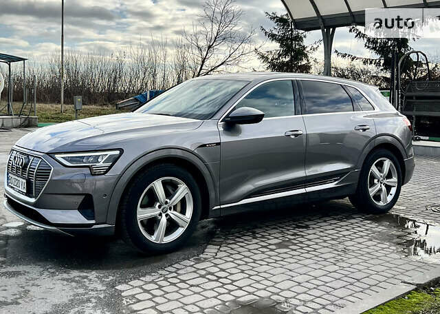 Ауди E-Tron, объемом двигателя 0 л и пробегом 67 тыс. км за 34999 $, фото 18 на Automoto.ua
