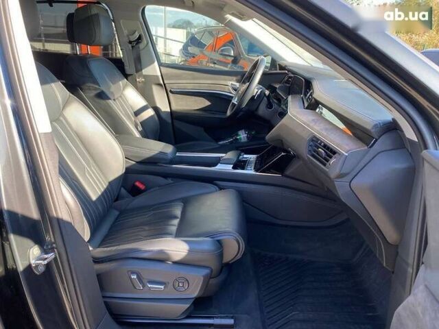 Ауди E-Tron, объемом двигателя 0 л и пробегом 66 тыс. км за 32900 $, фото 27 на Automoto.ua