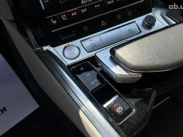 Ауди E-Tron, объемом двигателя 0 л и пробегом 165 тыс. км за 29800 $, фото 19 на Automoto.ua