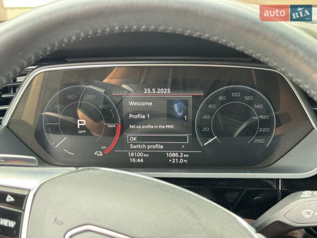 Ауди E-Tron, объемом двигателя 0 л и пробегом 18 тыс. км за 39590 $, фото 10 на Automoto.ua