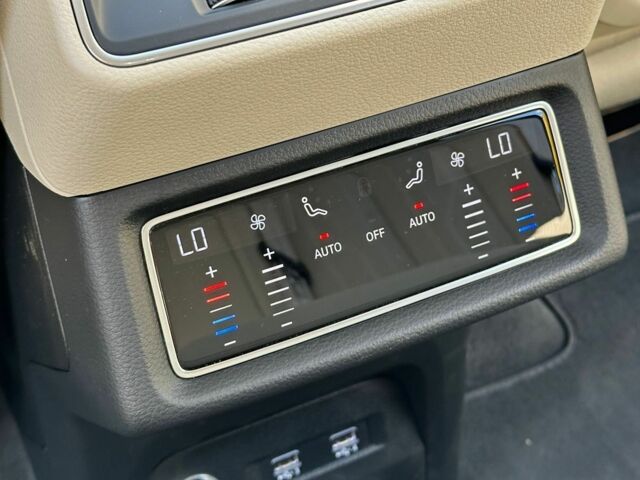 Ауди E-Tron, объемом двигателя 0 л и пробегом 55 тыс. км за 32500 $, фото 11 на Automoto.ua