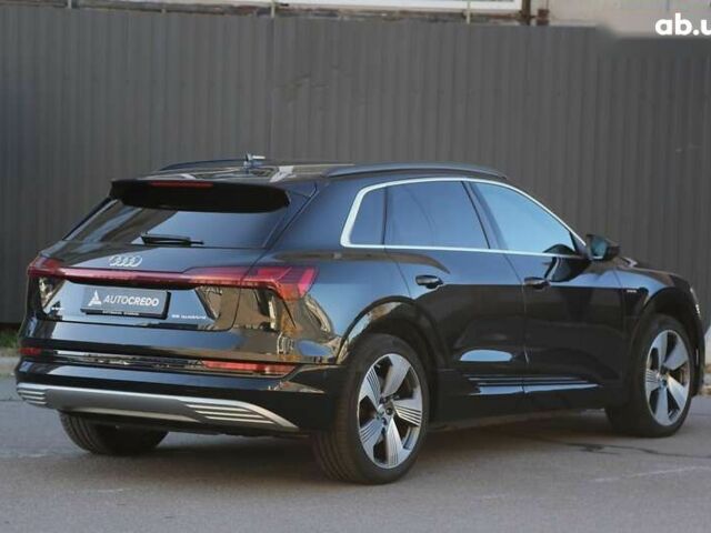 Ауди E-Tron, объемом двигателя 0 л и пробегом 140 тыс. км за 31900 $, фото 6 на Automoto.ua