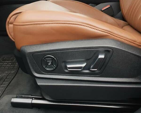 Ауди E-Tron, объемом двигателя 0 л и пробегом 15 тыс. км за 47200 $, фото 40 на Automoto.ua