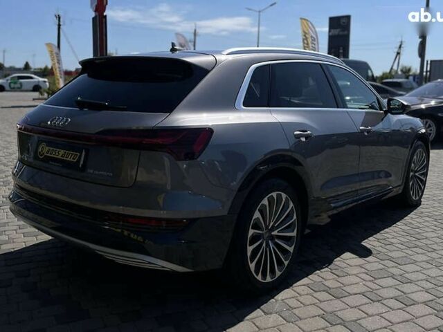 Ауди E-Tron, объемом двигателя 0 л и пробегом 174 тыс. км за 29200 $, фото 6 на Automoto.ua