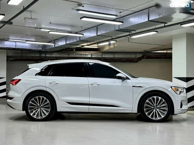 Ауди E-Tron, объемом двигателя 0 л и пробегом 36 тыс. км за 35000 $, фото 28 на Automoto.ua