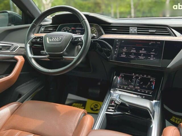Ауди E-Tron, объемом двигателя 0 л и пробегом 94 тыс. км за 30590 $, фото 17 на Automoto.ua