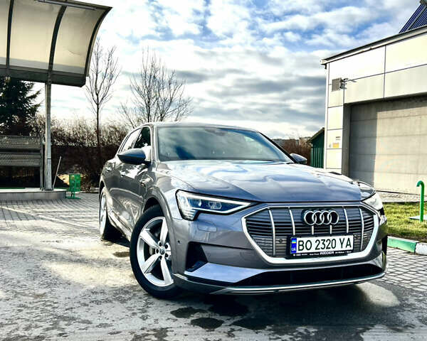 Ауди E-Tron, объемом двигателя 0 л и пробегом 67 тыс. км за 34999 $, фото 12 на Automoto.ua
