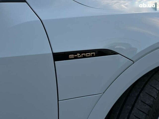 Ауді E-Tron, об'ємом двигуна 0 л та пробігом 74 тис. км за 38990 $, фото 13 на Automoto.ua