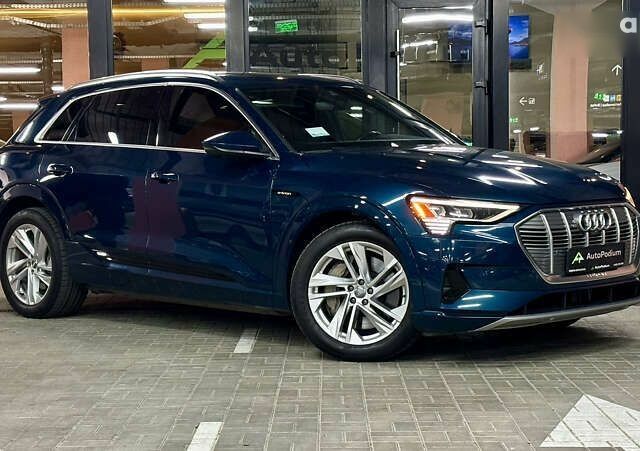 Ауди E-Tron, объемом двигателя 0 л и пробегом 56 тыс. км за 36800 $, фото 8 на Automoto.ua