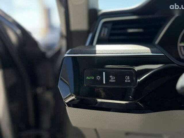 Ауді E-Tron, об'ємом двигуна 0 л та пробігом 170 тис. км за 29800 $, фото 27 на Automoto.ua