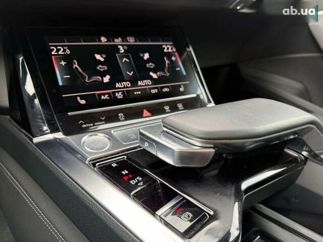 Ауди E-Tron, объемом двигателя 0 л и пробегом 109 тыс. км за 29888 $, фото 13 на Automoto.ua