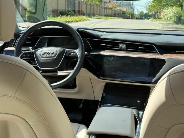 Ауди E-Tron, объемом двигателя 0 л и пробегом 55 тыс. км за 32500 $, фото 18 на Automoto.ua