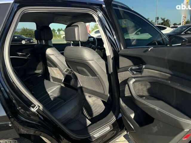 Ауди E-Tron, объемом двигателя 0 л и пробегом 64 тыс. км за 33990 $, фото 11 на Automoto.ua