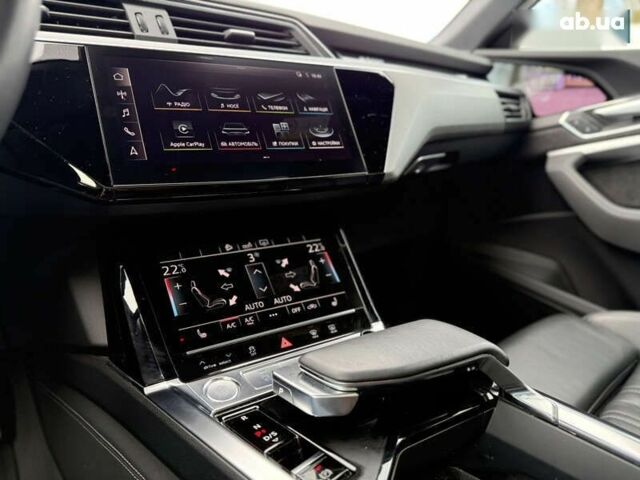Ауди E-Tron, объемом двигателя 0 л и пробегом 109 тыс. км за 29888 $, фото 14 на Automoto.ua