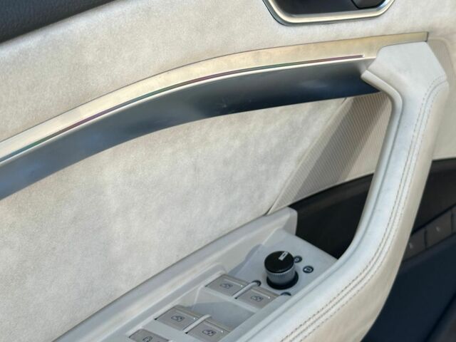 Ауди E-Tron, объемом двигателя 0 л и пробегом 55 тыс. км за 32500 $, фото 14 на Automoto.ua