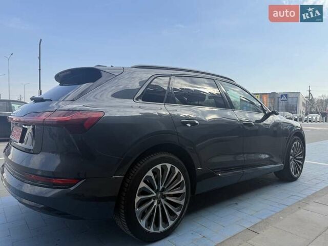 Ауди E-Tron, объемом двигателя 0 л и пробегом 106 тыс. км за 29900 $, фото 9 на Automoto.ua