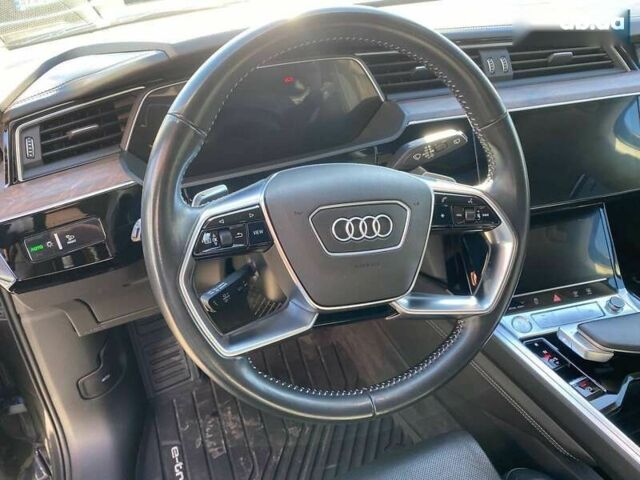 Ауди E-Tron, объемом двигателя 0 л и пробегом 66 тыс. км за 32900 $, фото 13 на Automoto.ua