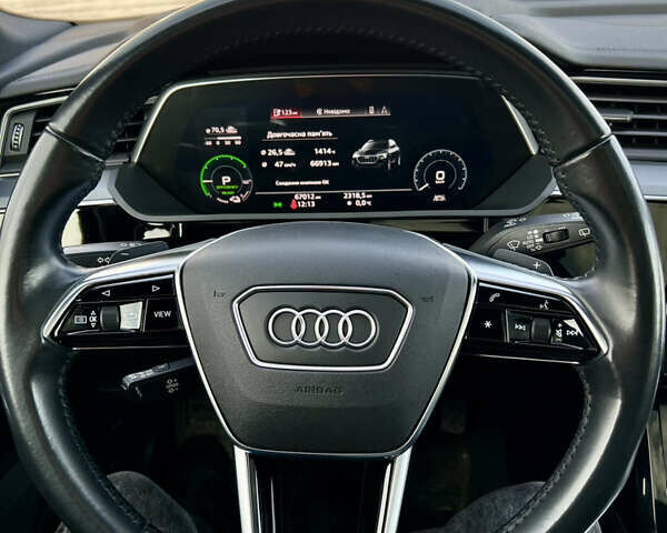 Ауди E-Tron, объемом двигателя 0 л и пробегом 67 тыс. км за 34999 $, фото 41 на Automoto.ua