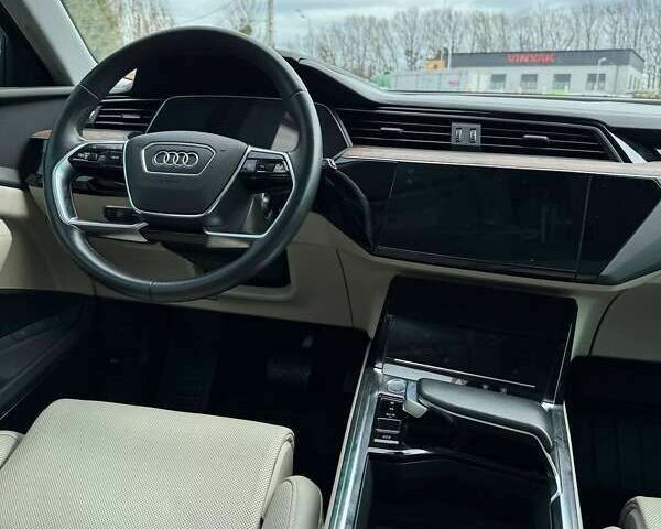 Ауди E-Tron, объемом двигателя 0 л и пробегом 61 тыс. км за 33700 $, фото 18 на Automoto.ua