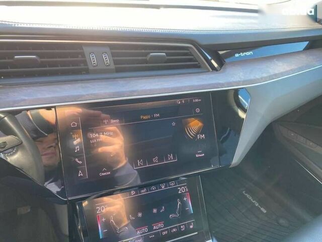 Ауди E-Tron, объемом двигателя 0 л и пробегом 66 тыс. км за 32900 $, фото 16 на Automoto.ua