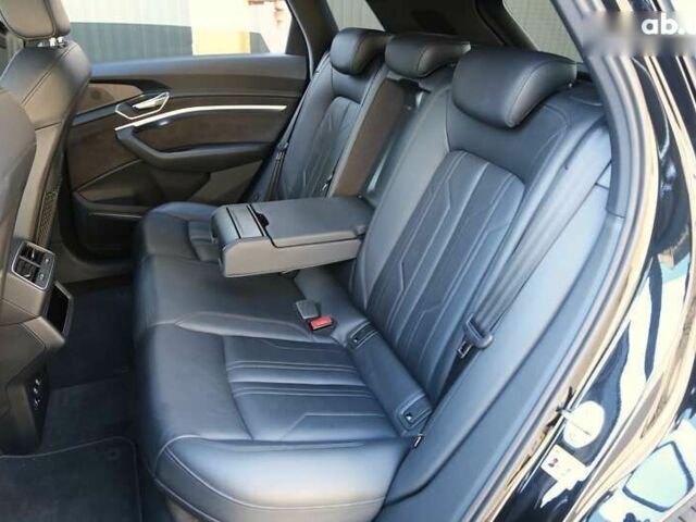 Ауди E-Tron, объемом двигателя 0 л и пробегом 140 тыс. км за 31900 $, фото 8 на Automoto.ua