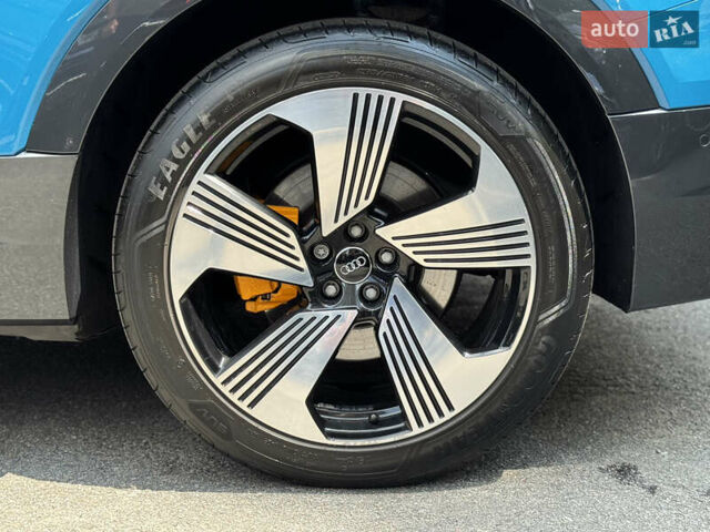 Ауди E-Tron, объемом двигателя 0 л и пробегом 33 тыс. км за 46000 $, фото 5 на Automoto.ua
