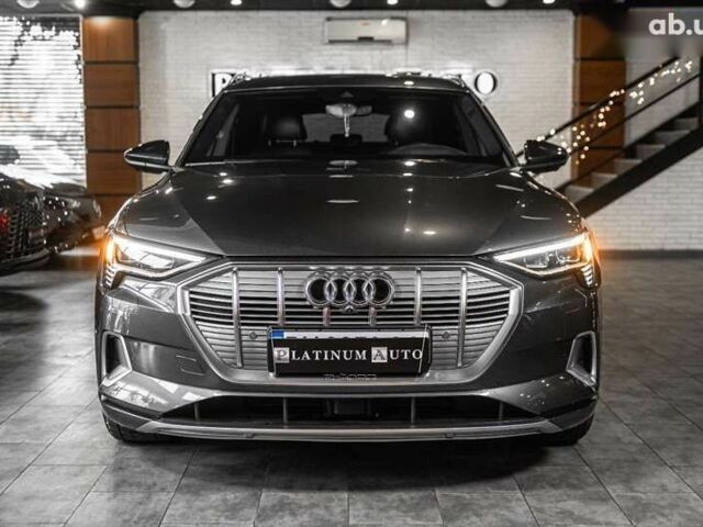 Ауді E-Tron, об'ємом двигуна 0 л та пробігом 61 тис. км за 39900 $, фото 11 на Automoto.ua