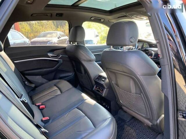Ауди E-Tron, объемом двигателя 0 л и пробегом 81 тыс. км за 34950 $, фото 28 на Automoto.ua
