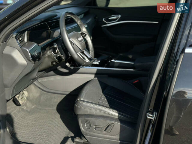 Ауди E-Tron, объемом двигателя 0 л и пробегом 115 тыс. км за 33000 $, фото 12 на Automoto.ua