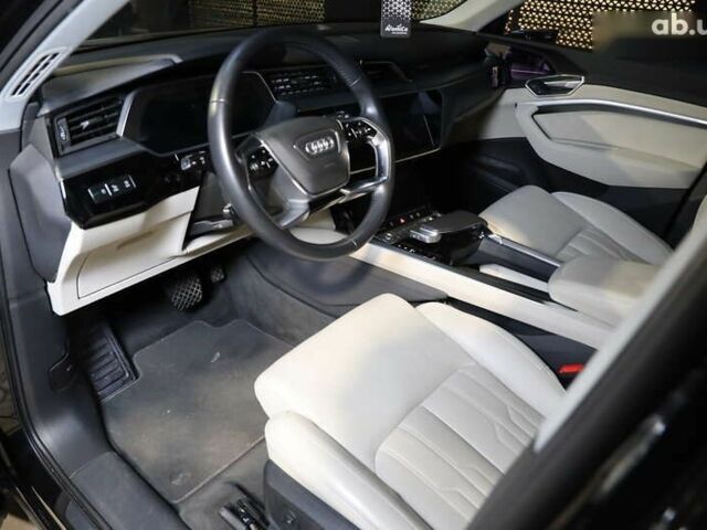 Ауди E-Tron, объемом двигателя 0 л и пробегом 138 тыс. км за 26900 $, фото 14 на Automoto.ua