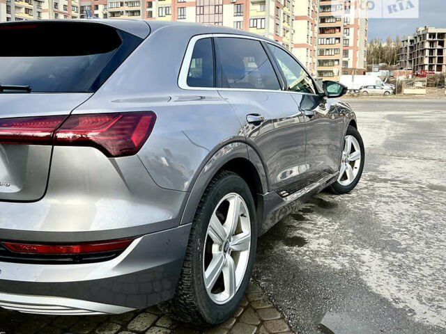 Ауди E-Tron, объемом двигателя 0 л и пробегом 67 тыс. км за 34999 $, фото 25 на Automoto.ua