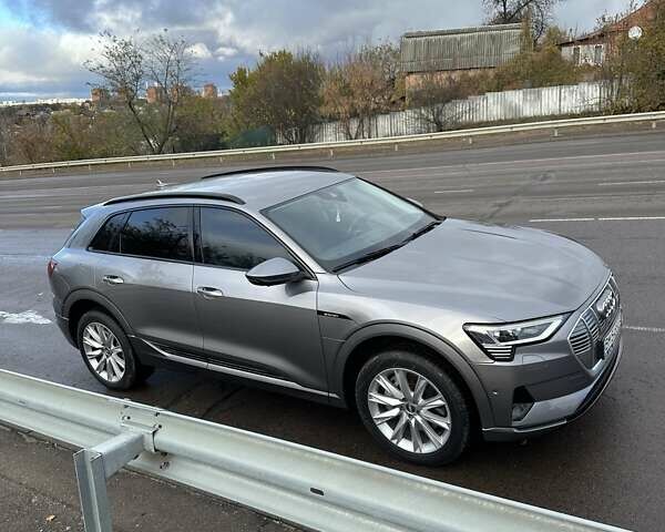 Ауди E-Tron, объемом двигателя 0 л и пробегом 110 тыс. км за 35999 $, фото 2 на Automoto.ua
