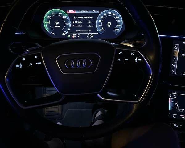 Ауди E-Tron, объемом двигателя 0 л и пробегом 110 тыс. км за 35999 $, фото 11 на Automoto.ua