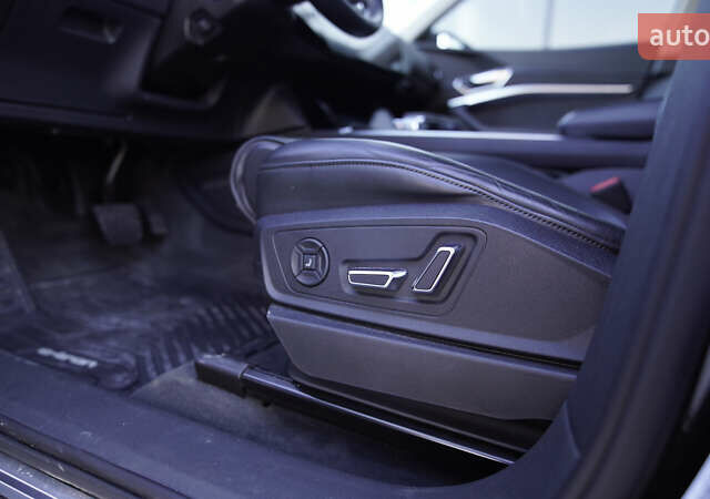 Ауди E-Tron, объемом двигателя 0 л и пробегом 64 тыс. км за 31800 $, фото 15 на Automoto.ua