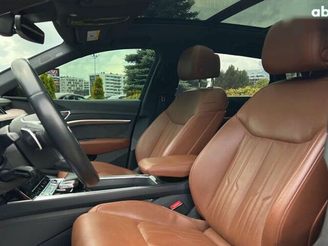 Ауди E-Tron, объемом двигателя 0 л и пробегом 94 тыс. км за 30590 $, фото 18 на Automoto.ua