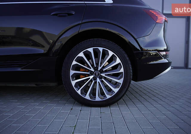 Ауди E-Tron, объемом двигателя 0 л и пробегом 64 тыс. км за 31800 $, фото 25 на Automoto.ua