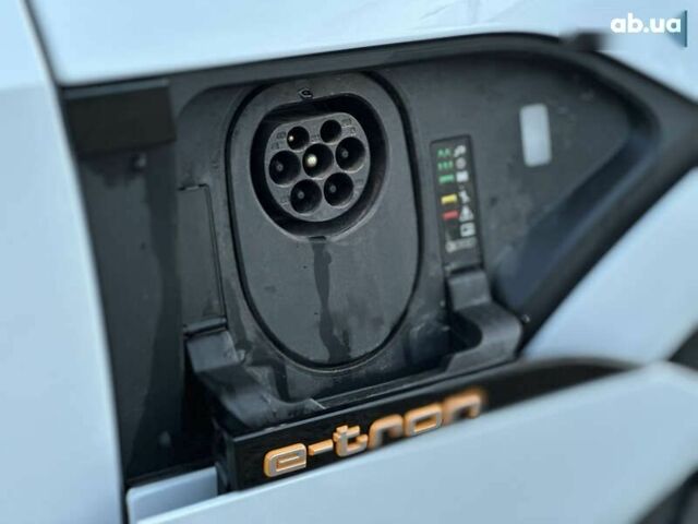 Ауді E-Tron, об'ємом двигуна 0 л та пробігом 74 тис. км за 38990 $, фото 14 на Automoto.ua